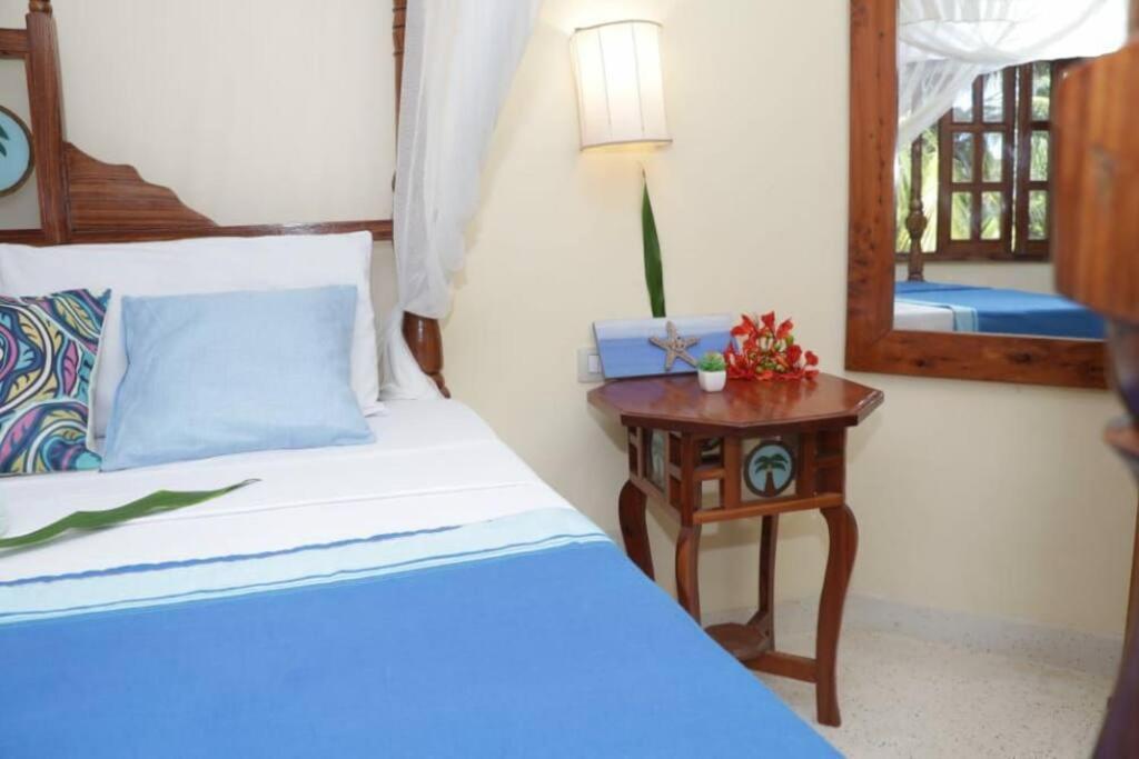 Tembo Beach Cottage Malindi Esterno foto